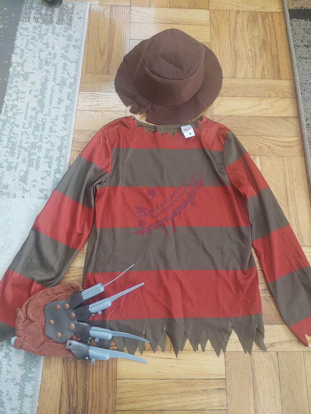 Kids Freddy Krueger Halloween Costume Size L Hat Glove